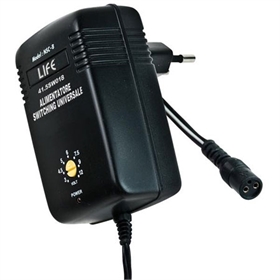 Alimentatore Switching 18W regolabile 3-12V. 1500mha con adattatori Alimentatore Switching 18W regolabile 3-12V. 1500mha con adattatori - 41.5SW018B